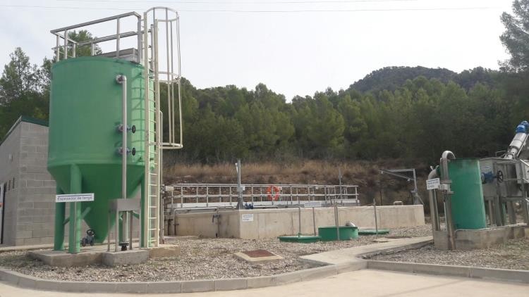 Vista de la planta depuradora d'aigües residuals de Benifallet