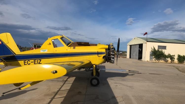 Avioneta que s'utilitza per aplicar tractaments de salubritat