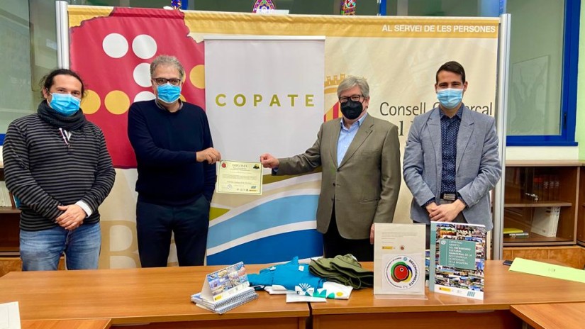 Xavier Faura entrega diploma